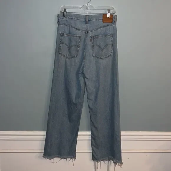 Levi’s premium High Loose Women’s 28 frayed hem jeans - Picture 8 of 14